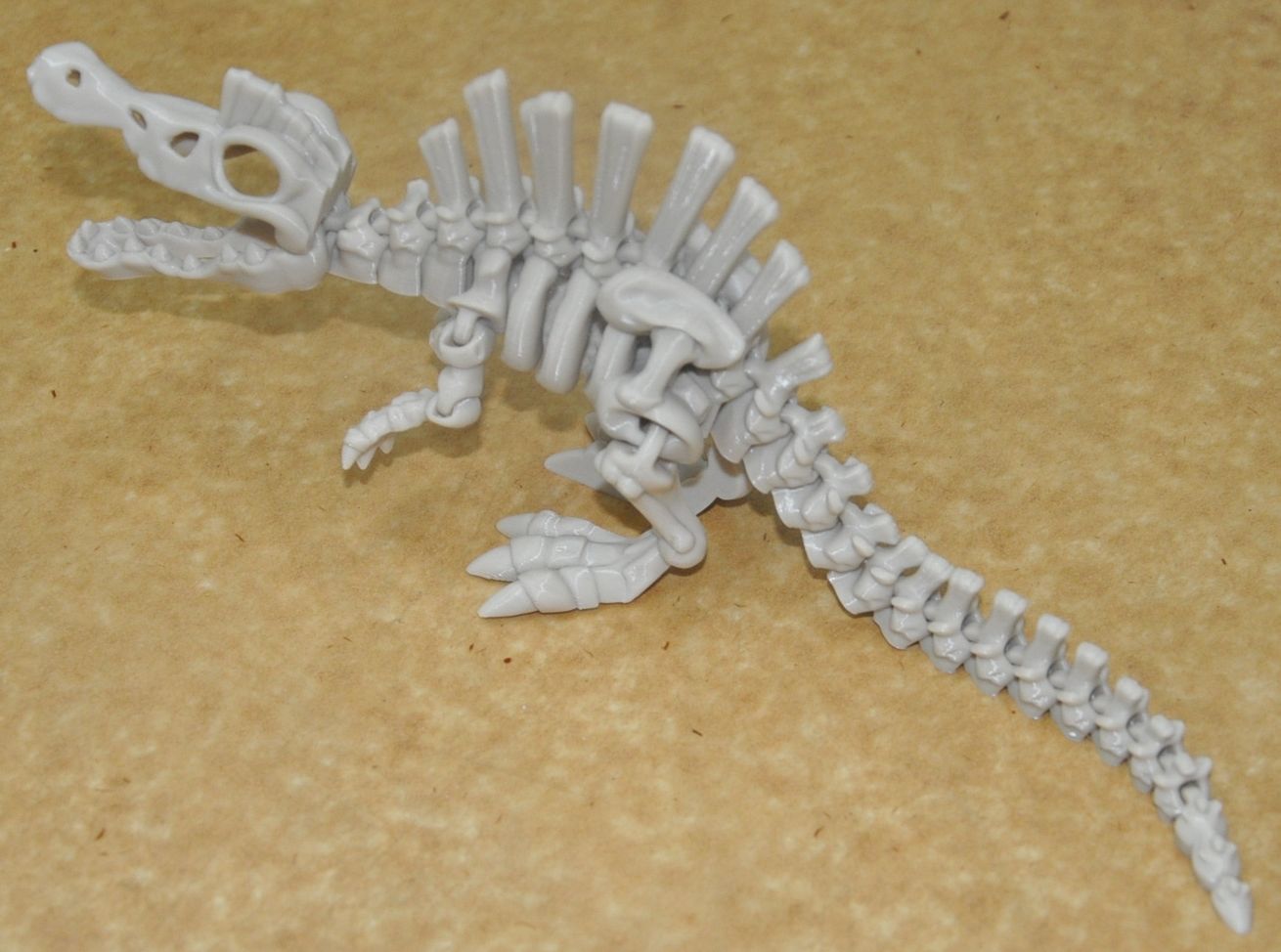 Flexi Spinosaurus Dinosaurier