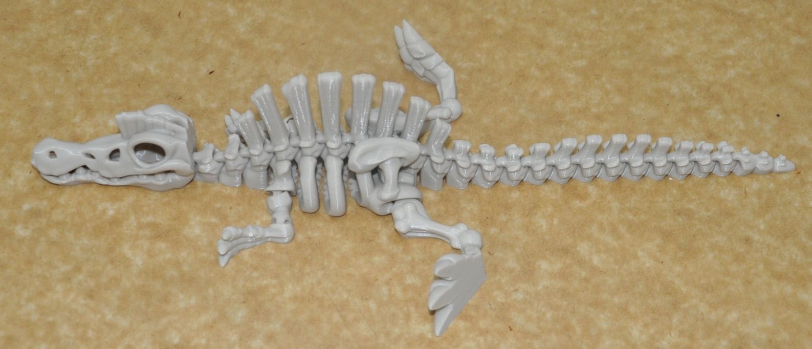 Flexi Spinosaurus Dinosaurier